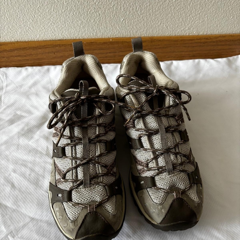 Merrell Women's Gray and Brown Athletic Shoes